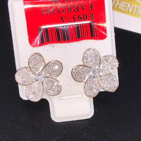 1/2 cttw REAL DIAMOND custom made flower earrings! - Picture 8 of 8